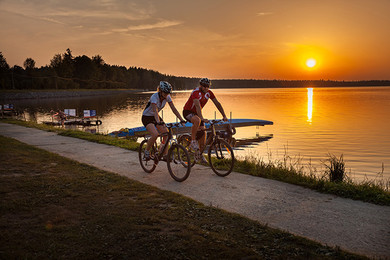 Repubblica Ceca pedalare al tramonto 