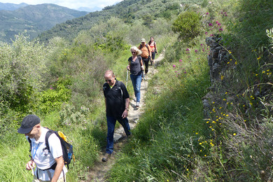 sentiero-liguria-trekking-da-perinaldo-a-dolceacqua 